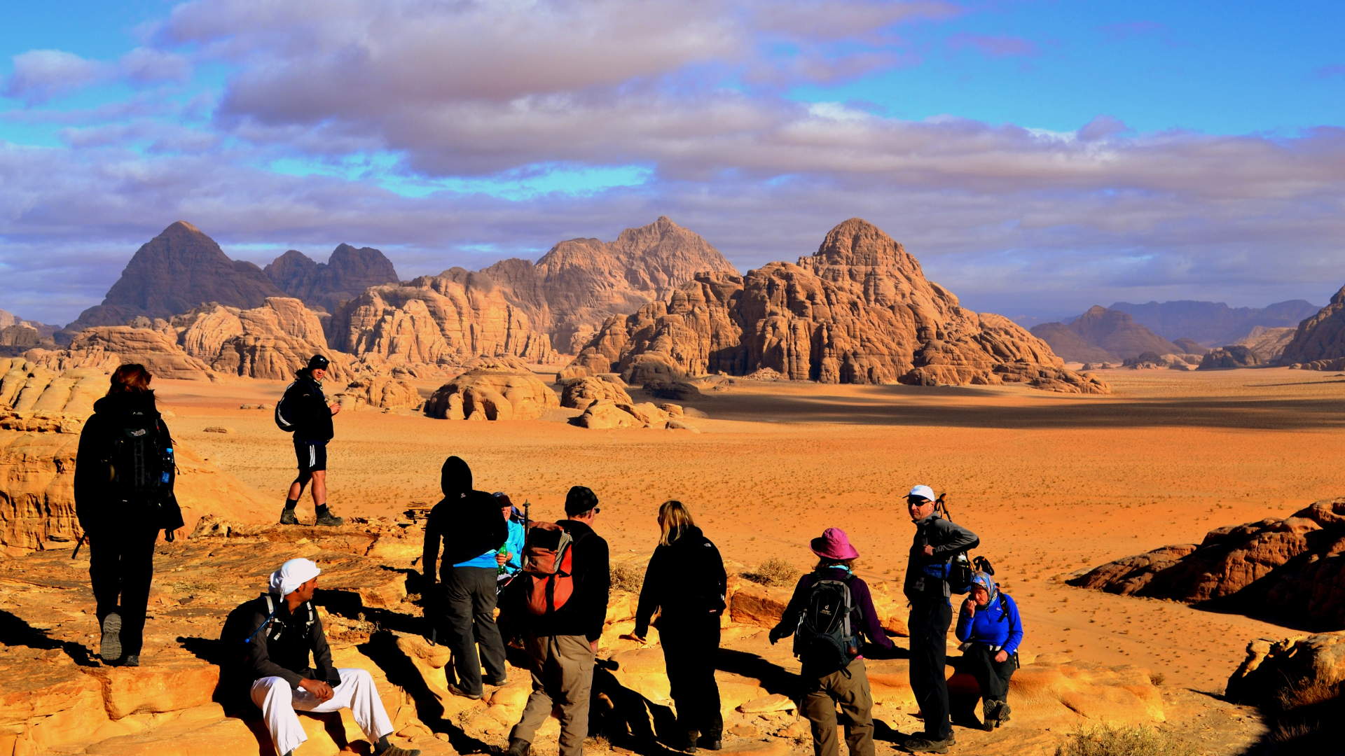 Excursiones de senderismo y trekking en Wadi Rum Jordania Petra Dana